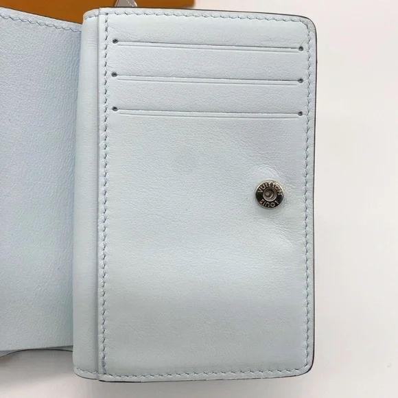 Louis Vuitton Mahina Portefeuille Cléa M82330 Wallet - Picture 14 of 16